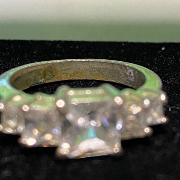 Ring CZ Cubic Zirconia 5 Stones Faceted Vintage Jewelry Sterling Silver Tested - Picture 10 of 11
